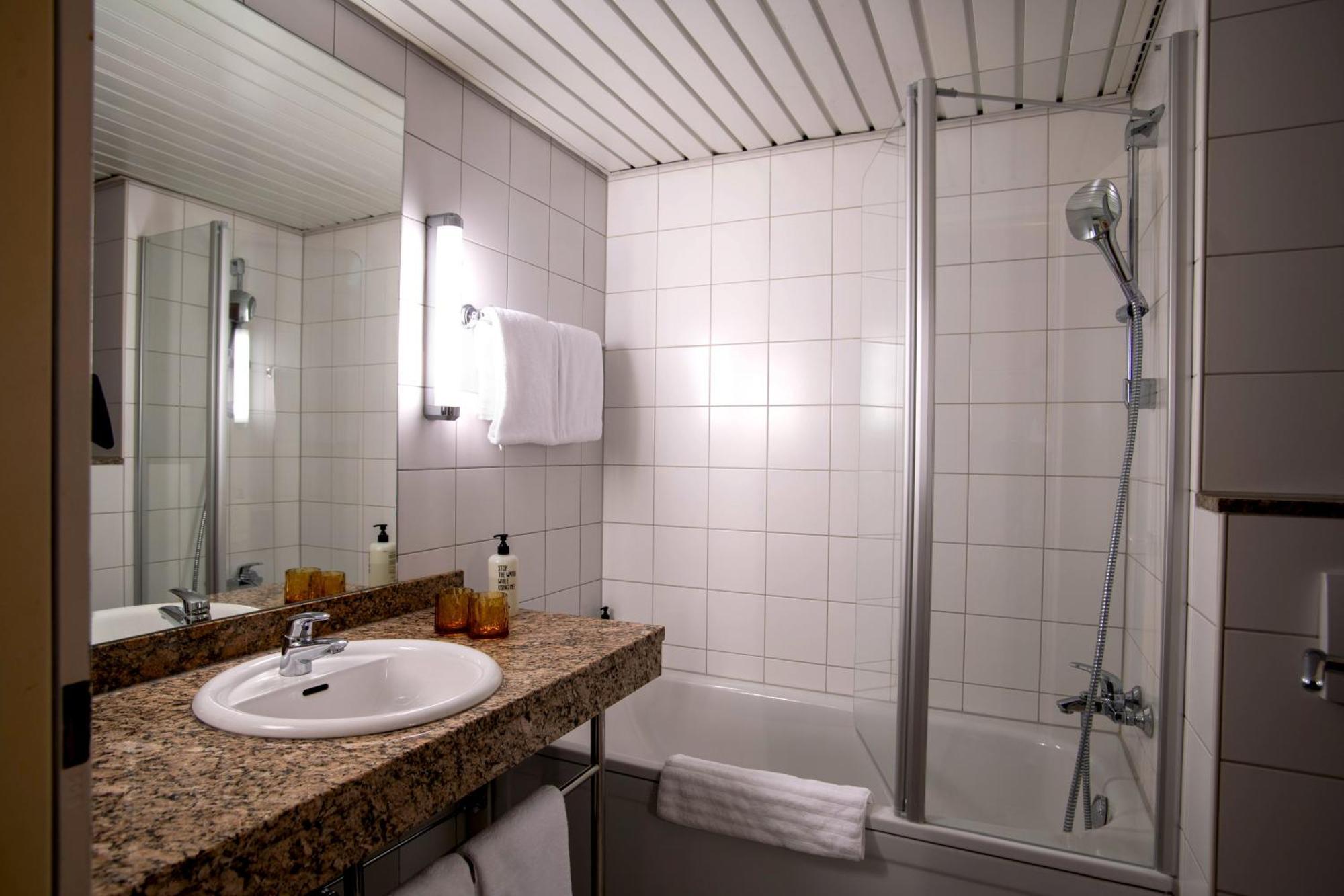 Best Western Conference Airporthotel Frankfurt Moerfelden Exterior photo